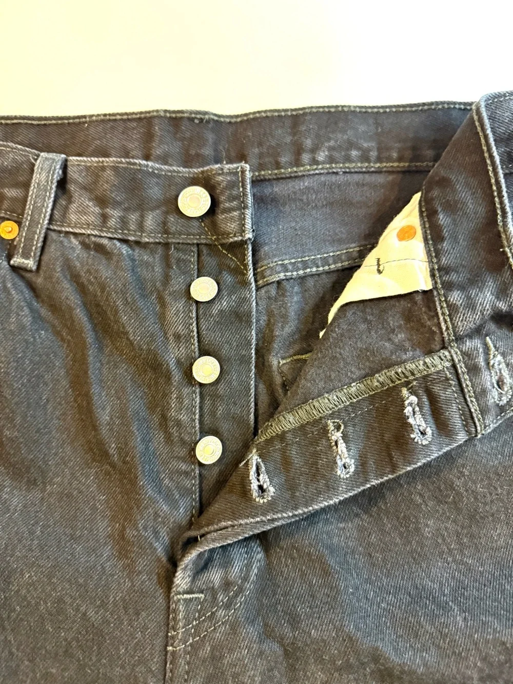 Levis 501 Jeans Mens 35X30 Black Denim Button Fly Straight Leg Regular Fit